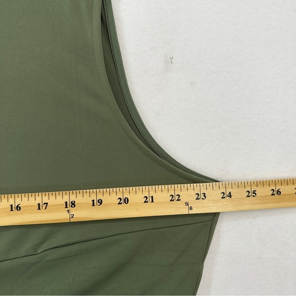 Zenana Outfitters Front Knot Sleeveless Top Blouse Womans Size 3X Green - Picture 4 of 8